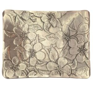 The Forge HandHammered Aluminum Decorative Trinket Tray Williamsburg VA Flower‎